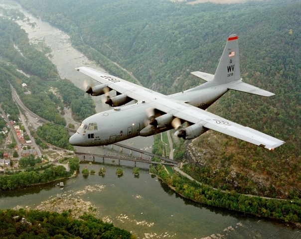 C-130h_167th_aw_over_harpers_ferry_standard