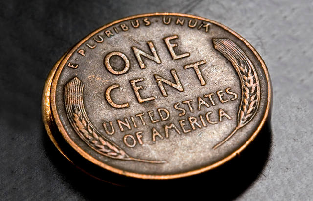 Old_pennies_standard